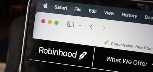 Robinhood Stock Drops Despite Surge in Crypto Revenue and Record Net Income